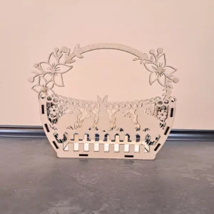 Koszyczek wielkanocny zajączki na płocie